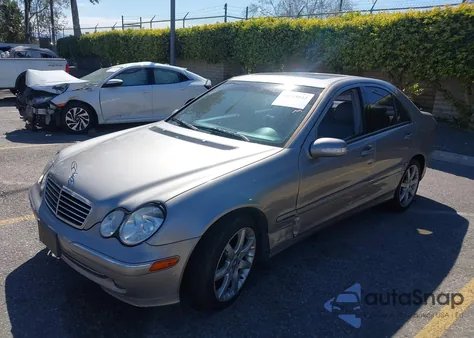 2004 Mercedes-Benz C 230 Kompressor Sport/Sport from USA, damaged, VIN WDBRF40J64A555832